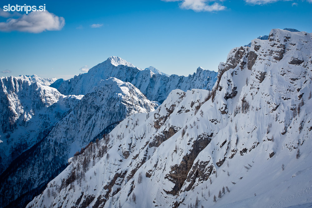 julian alps skiing slovenia